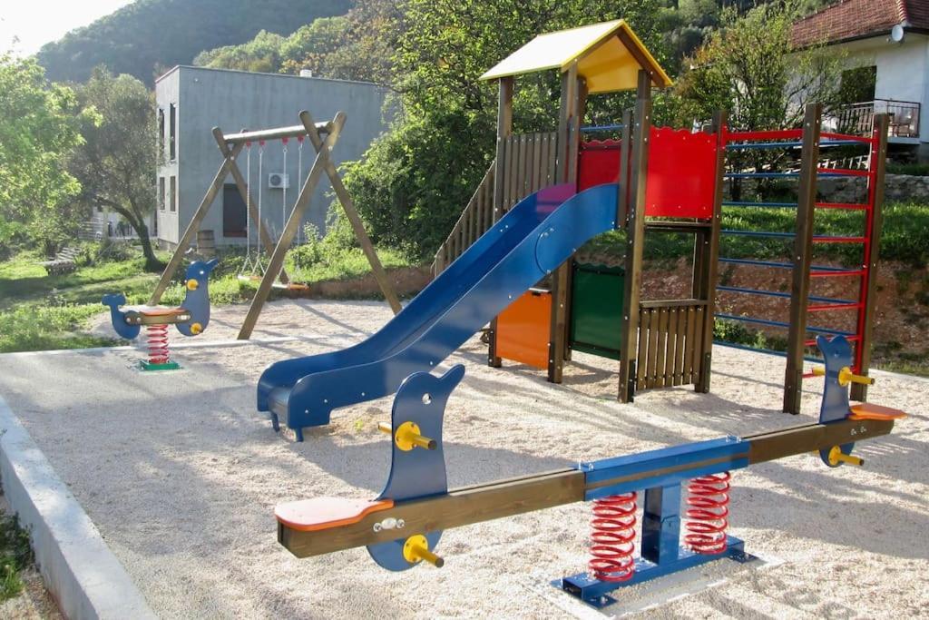 Acacia Hill Apartments Herceg Novi Eksteriør billede